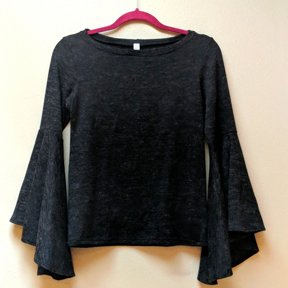 Jolie Bell sleeve sweater